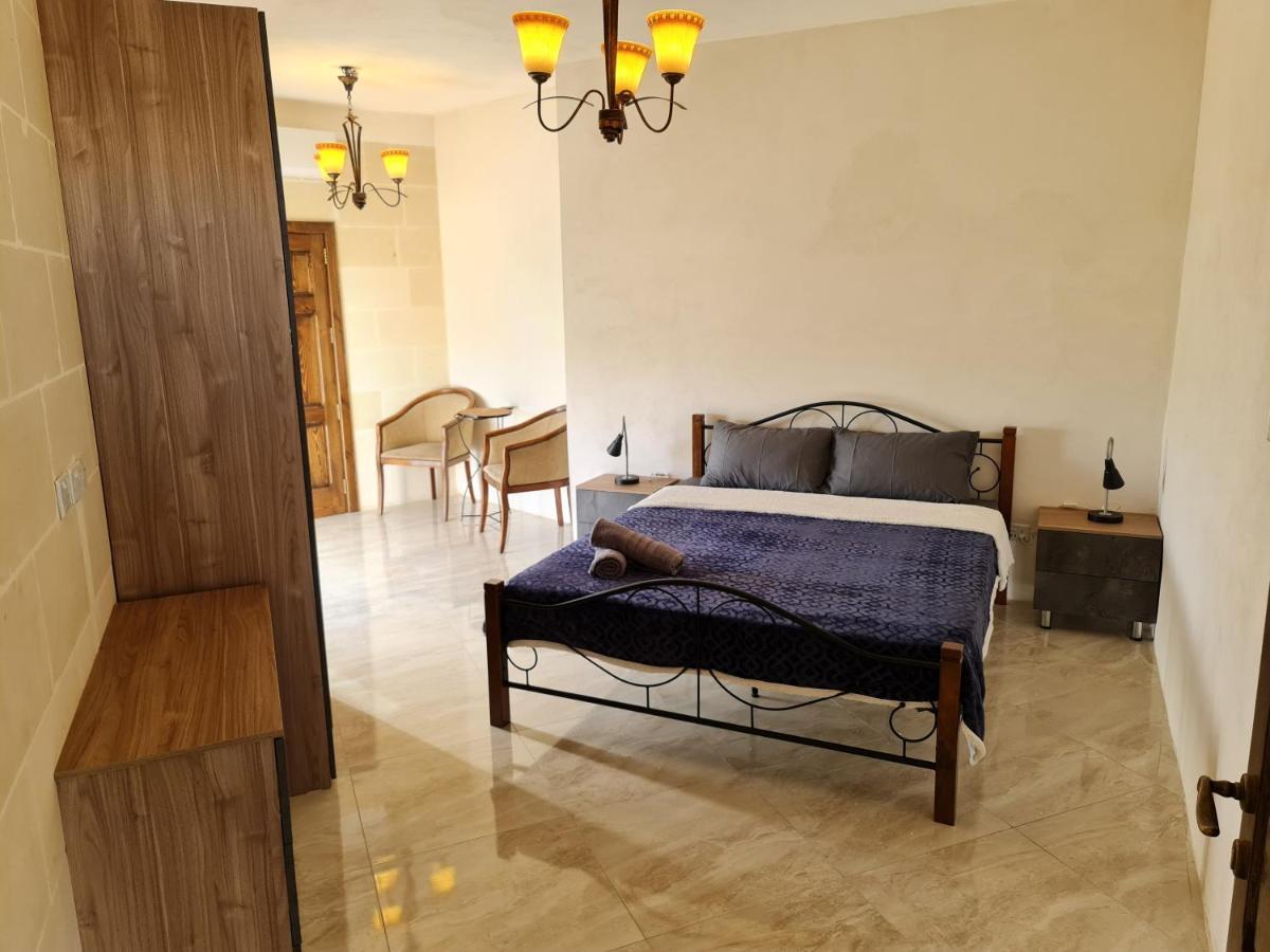Splendid House Victoria Gozo Hotel Bagian luar foto